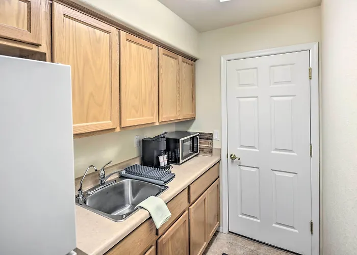 Arizona Retreat W/ Casita ~ 2 Mi To Havasu Lake Havasu City